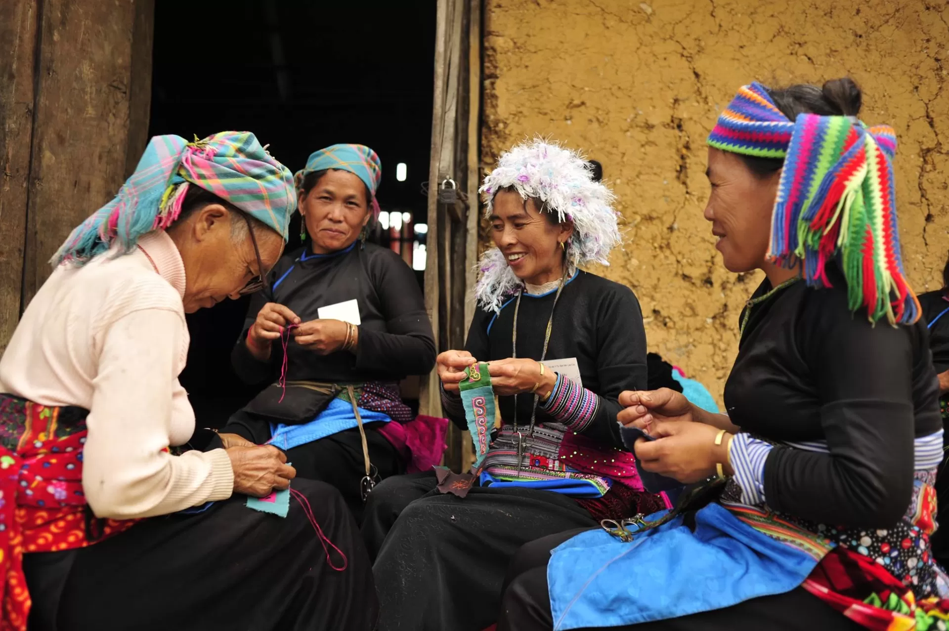 Người Mông trắng ở Y Tý, Bát xát, Lào Cai – Craft Link